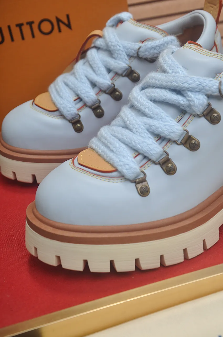 Men's shoes 💰660💶 LV Louis Vuitton 2025 autumn and winter new couple's new style, the original version is developed one to one, retro fashion, handsome and cool mountaineering derby shoes are out of stock 👍 💎 Material: imported first-layer cowhide 💎 Lining: imported lambskin 💎 Outsole: original molded TR non-slip sole 💎 Bottom height: 3.5cm 💎 Shoe size: 35-45 for both men and women